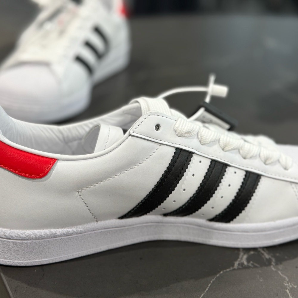 Adidas Superstar 50th Anniversary Run DMC ORIGINALS DS - New (size 9.5 US) - Picture 5 of 8